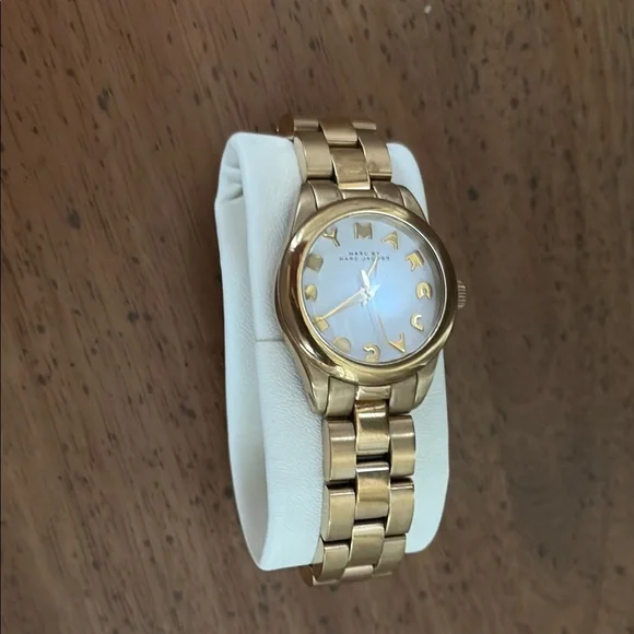 Marc by Marc Jacobs Gold Watch - Picture 2 of 10